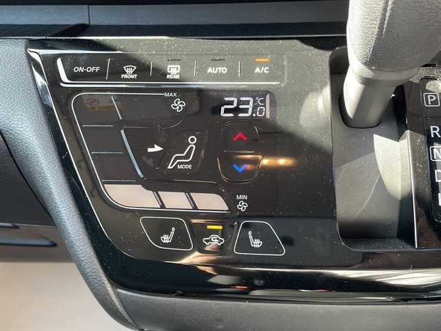日産 ルークス HWS X プロパイロットED 秋田県 2020(令2)年 8.9万km ブラック 4WD/両側パワースライドドア/純正9インチナビ/フルセグナビTV/CD/AM/FM/AUX/Bluetooth/プロパイロット/オートライト/オートハイビーム/アラウンドビューモニター/USBソケット/衝突軽減装置/純正ドアバイザー/純正フロアマット/純正エンジンスターター/リアシーリングファン/純正AW14インチ/フォグランプ/ETC/保証書/取扱説明書