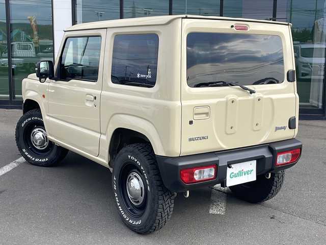 スズキ ジムニー XC 道東・釧路十勝 2020(令2)年 4.6万km シフォンアイボリーM ・４WD/・社外ディスプレイオーディオ/（CD/DVD/BT/FM/AM/iPod）/・バックカメラ/・衝突軽減ブレーキ/・車線逸脱防止/・横滑り防止/・ダウンヒルアシストコントロール/・クルーズコントロール/・前席シートヒーター/・本革巻きステアリング/・ステアリングスイッチ/・プッシュスタート/・オートライト/・LEDヘッドライト/・純正フロアマット/・社外16インチアルミホイール/・社外アルミ付きスタッドレス積込（ホワイトレタータイヤ）/・取扱説明書/・保証書