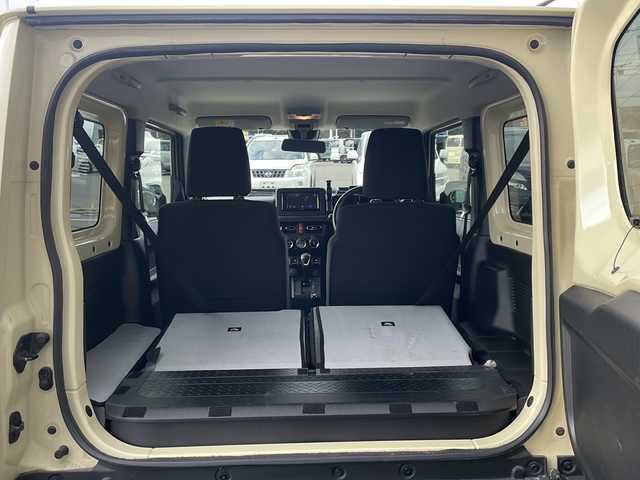 スズキ ジムニー XC 道東・釧路十勝 2020(令2)年 4.6万km シフォンアイボリーM ・４WD/・社外ディスプレイオーディオ/（CD/DVD/BT/FM/AM/iPod）/・バックカメラ/・衝突軽減ブレーキ/・車線逸脱防止/・横滑り防止/・ダウンヒルアシストコントロール/・クルーズコントロール/・前席シートヒーター/・本革巻きステアリング/・ステアリングスイッチ/・プッシュスタート/・オートライト/・LEDヘッドライト/・純正フロアマット/・社外16インチアルミホイール/・社外アルミ付きスタッドレス積込（ホワイトレタータイヤ）/・取扱説明書/・保証書