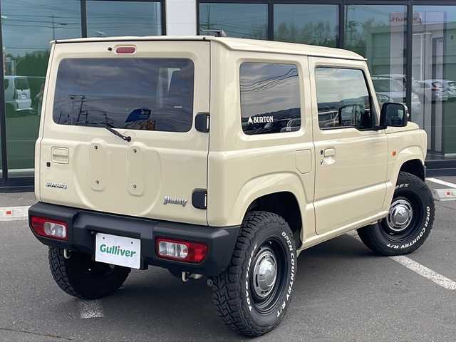 スズキ ジムニー XC 道東・釧路十勝 2020(令2)年 4.6万km シフォンアイボリーM ・４WD/・社外ディスプレイオーディオ/（CD/DVD/BT/FM/AM/iPod）/・バックカメラ/・衝突軽減ブレーキ/・車線逸脱防止/・横滑り防止/・ダウンヒルアシストコントロール/・クルーズコントロール/・前席シートヒーター/・本革巻きステアリング/・ステアリングスイッチ/・プッシュスタート/・オートライト/・LEDヘッドライト/・純正フロアマット/・社外16インチアルミホイール/・社外アルミ付きスタッドレス積込（ホワイトレタータイヤ）/・取扱説明書/・保証書