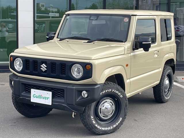 スズキ ジムニー XC 道東・釧路十勝 2020(令2)年 4.6万km シフォンアイボリーM ・４WD/・社外ディスプレイオーディオ/（CD/DVD/BT/FM/AM/iPod）/・バックカメラ/・衝突軽減ブレーキ/・車線逸脱防止/・横滑り防止/・ダウンヒルアシストコントロール/・クルーズコントロール/・前席シートヒーター/・本革巻きステアリング/・ステアリングスイッチ/・プッシュスタート/・オートライト/・LEDヘッドライト/・純正フロアマット/・社外16インチアルミホイール/・社外アルミ付きスタッドレス積込（ホワイトレタータイヤ）/・取扱説明書/・保証書