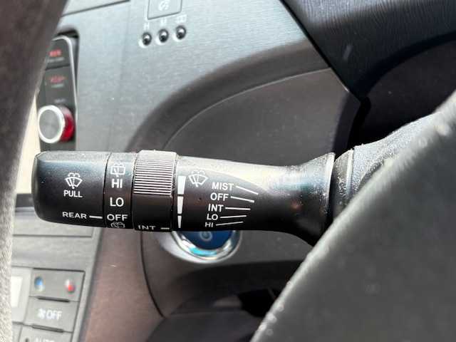 トヨタ プリウス S ツーリングセレクション 大阪府 2014(平26)年 11.9万km ホワイトパールクリスタルシャイン 社外ナビ(BT/CD/DVD/SD/フルセグ)/横滑り防止装置/盗難防止装置/オートライト/純正アルミホイール/純正フロアマット/ETC/プッシュスタートボタン/スペアキー×1/HIDヘッドライト