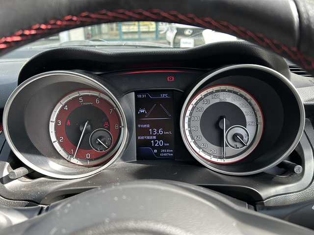 スズキ スイフト スポーツ セーフティPKG 愛知県 2019(平31)年 4.4万km チャンピオンイエロー 禁煙車/Carrozzeria社外ナビ/　AM/FM/HDMI/DISC/BT/USB/フルセグTV/HKSマフラー/純正フルエアロ/前後ドライブレコーダー/バック・全方位カメラ/レーンキープアシスト/追従機能付きクルーズコントロール/衝突被害軽減システム/横滑り防止装置/USB入力端子/ETC/オートライト/HIDヘッドライト/フォグランプ/純正フロアマット/純正17インチAW/純正ドアバイザー/W＋サイドエアバッグ/保証書/取説