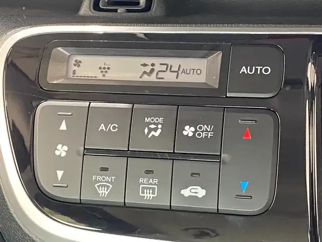 ホンダ Ｎ ＢＯＸ G ターボ Lパッケージ 岐阜県 2016(平28)年 5.1万km クリスタルブラックパール 純正ディスプレイオーディオ(WX-171CP)/ワンセグTV/Bluetooth/CD/両側パワースライドドア/バックカメラ/クルーズコントロール/横滑り防止装置/革巻きステアリング/ステアリングスイッチ/ハーフレザーシート/チップアップシート/ベンチシート/純正15インチAW/純正フロアマット/ビルトインETC/オートライト/HIDヘッドライト/フロントフォグランプ/双方向リモコンエンジンスターター/ビルトインETC/スマートキー×２