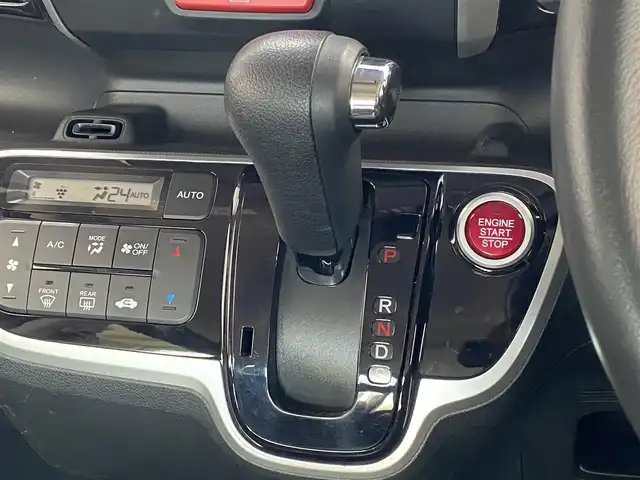 ホンダ Ｎ ＢＯＸ G ターボ Lパッケージ 岐阜県 2016(平28)年 5.1万km クリスタルブラックパール 純正ディスプレイオーディオ(WX-171CP)/ワンセグTV/Bluetooth/CD/両側パワースライドドア/バックカメラ/クルーズコントロール/横滑り防止装置/革巻きステアリング/ステアリングスイッチ/ハーフレザーシート/チップアップシート/ベンチシート/純正15インチAW/純正フロアマット/ビルトインETC/オートライト/HIDヘッドライト/フロントフォグランプ/双方向リモコンエンジンスターター/ビルトインETC/スマートキー×２