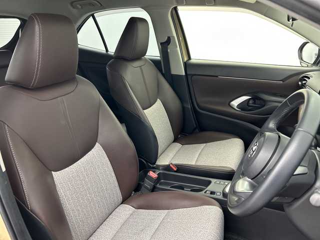 トヨタ ヤリスクロス ハイブリッド Z 三重県 2021(令3)年 4万km ブラックマイカ/ベージュ 2トーン /禁煙車//純正ナビ/・USB・BT・AppleCarPlay・AndroidAuto//ToyotaSaftySense//レーダークルーズコントロール//バックモニター//ブラインドスポットモニター//プリクラッシュセーフティ//レーントレーシングアシスト//ドライブレコーダー//ビルトインETC//シートヒーター//オートハイビーム//純正18インチAW//LEDヘッドライト