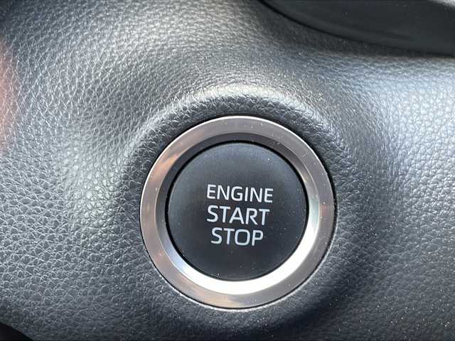 トヨタ ヤリス G 長野県 2020(令2)年 1.2万km ホワイトパールクリスタルシャイン ディスプレイオーディオ/（AM/FM/Bluetooth）/ドライブレコーダー/サマータイヤ積み込み/スマートキー/アイドリングストップ/電動格納ミラー/プッシュスタート