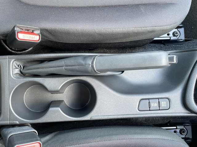 トヨタ ヤリス G 長野県 2020(令2)年 1.2万km ホワイトパールクリスタルシャイン ディスプレイオーディオ/（AM/FM/Bluetooth）/ドライブレコーダー/サマータイヤ積み込み/スマートキー/アイドリングストップ/電動格納ミラー/プッシュスタート