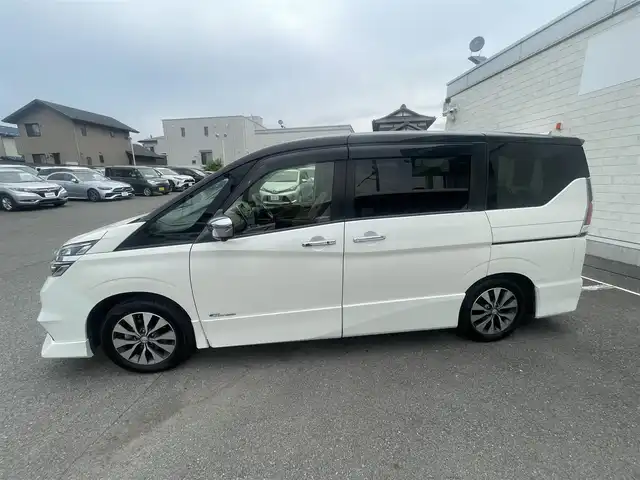 日産 セレナ ハイウェイスター Vセレクション 神奈川県 2018(平30)年 6.6万km ブリリアントホワイトパール 2トーン