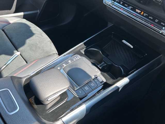 メルセデス・ベンツ ＧＬＢ２００ｄ AMGライン 東京都 2021(令3)年 3.6万km コスモスブラック ワンオーナー/レーダセーフティパッケージ/・アクティブディスタンスアシストディストロニック/・アクティブブレーキアシスト/・緊急回避補助システム/・渋滞時緊急ブレーキ機能/・アクティブブラインドスポットアシスト/・アクティブレーンキープアシスト/ヘッドアップディスプレイ/アドバンスドサウンドシステム/全方位カメラ/LEDヘッドランプ/アダプティブハイビームアシストプラス/純正19インチAW/パワーシート/ドライブレコーダー（前後）/保証書/取扱説明書/スペアキー有り（1本）/R4、5、6、7記録簿あり