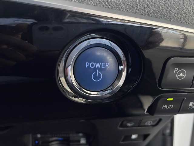 トヨタ プリウス ＰＨＶ A プレミアム 福島県 2018(平30)年 10.4万km ホワイトパールクリスタルシャイン 登録時走行距離：103505km/純正SDナビ/（AM/FM/USB/iPod/BT接続/フルセグTV/AUX）/ETC2.0/PUSHスタート/純正ドラレコ/社外AW/クルーズコントロール/パワーシート（D席）/シートヒーター/レザーシート/スマートキー/ステアリングスイッチ/横滑り防止装置/オートライト/オートハイビーム/純正フロアマット/取説/保証書