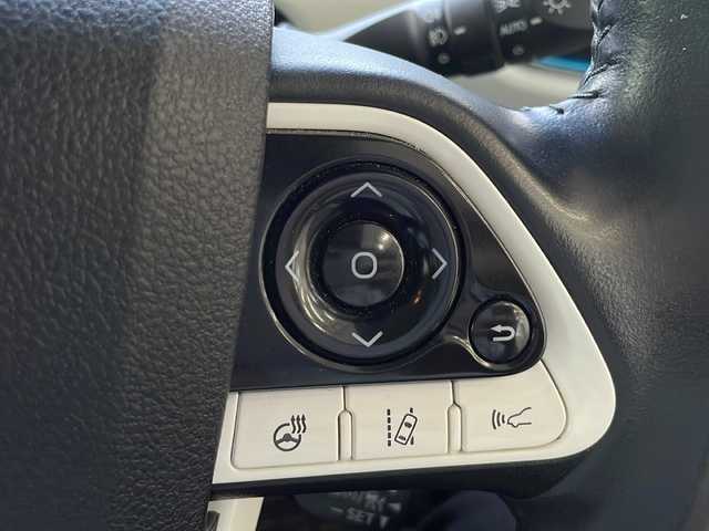 トヨタ プリウス ＰＨＶ A プレミアム 福島県 2018(平30)年 10.4万km ホワイトパールクリスタルシャイン 登録時走行距離：103505km/純正SDナビ/（AM/FM/USB/iPod/BT接続/フルセグTV/AUX）/ETC2.0/PUSHスタート/純正ドラレコ/社外AW/クルーズコントロール/パワーシート（D席）/シートヒーター/レザーシート/スマートキー/ステアリングスイッチ/横滑り防止装置/オートライト/オートハイビーム/純正フロアマット/取説/保証書