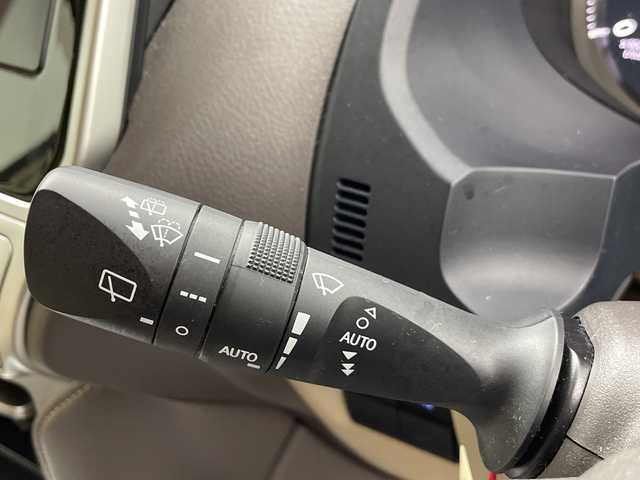 トヨタ ランドクルーザー プラド TX Lパッケージ 愛知県 2018(平30)年 3.5万km ホワイトパールクリスタルシャイン モデリスタエアロ/ベージュ本革シート/シートヒーター・エアシート/ストラーダSDナビ・フルセグTV/CD・DVD・Bluetooth/バックカメラ/純正オプション19インチAW/純正LEDヘッドライト/純正ビルトインETC/レーダークルーズコントロール/クリアランスソナー/プリクラッシュセーフティ/前席パワーシート/禁煙車
