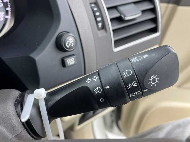トヨタ ランドクルーザー プラド TX Lパッケージ 愛知県 2018(平30)年 3.5万km ホワイトパールクリスタルシャイン モデリスタエアロ/ベージュ本革シート/シートヒーター・エアシート/ストラーダSDナビ・フルセグTV/CD・DVD・Bluetooth/バックカメラ/純正オプション19インチAW/純正LEDヘッドライト/純正ビルトインETC/レーダークルーズコントロール/クリアランスソナー/プリクラッシュセーフティ/前席パワーシート/禁煙車