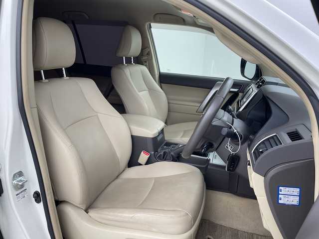 トヨタ ランドクルーザー プラド TX Lパッケージ 愛知県 2018(平30)年 3.5万km ホワイトパールクリスタルシャイン モデリスタエアロ/ベージュ本革シート/シートヒーター・エアシート/ストラーダSDナビ・フルセグTV/CD・DVD・Bluetooth/バックカメラ/純正オプション19インチAW/純正LEDヘッドライト/純正ビルトインETC/レーダークルーズコントロール/クリアランスソナー/プリクラッシュセーフティ/前席パワーシート/禁煙車