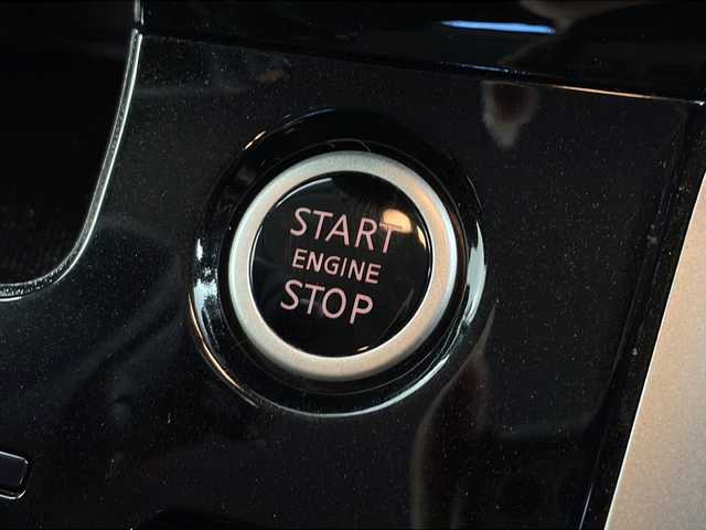 日産 セレナ ハイウェイスターVセレクションⅡ 愛知県 2019(平31)年 2.4万km ブリリアントホワイトパール  純正9インチナビ　/ プロパイロット/ CD DVD Blu-ray / フルセグTV Bluetooth USB SD FM AM / ハンズフリー両側パワースライドドア/ インテリジェントアラウンドビューモニター/ インテリジェントエマージェンシーブレーキシステム/ アダプティブクルーズコントロール/ アドバンスドライブアシストディスプレイ / ビルトインETC/ 前方ドライブレコーダー/ LEDオートヘッドライト/ オートハイビームシステム/ 純正フォグランプ/ 前後コーナーセンサー/ インテリジェントルームミラー/ 踏み間違い衝突防止アシスト/ 標識検知機能/ 車線逸脱防止支援システム / 電動パーキングブレーキ/ 純正フロアマット/ スーパーUVカット断熱ガラス/ 電動格納ウインカーミラー/ セカンドシートロールサンシェード/ ISOFIX/ 保証書/ 取扱説明書/ スマートキー/ スペアキー/ カードキー