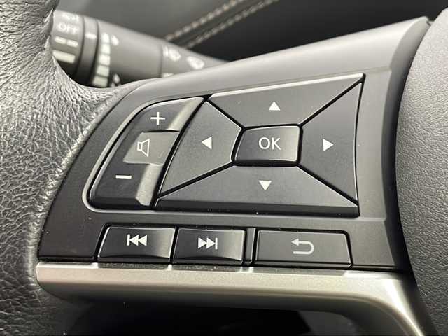 日産 セレナ ハイウェイスターVセレクションⅡ 愛知県 2019(平31)年 2.4万km ブリリアントホワイトパール  純正9インチナビ　/ プロパイロット/ CD DVD Blu-ray / フルセグTV Bluetooth USB SD FM AM / ハンズフリー両側パワースライドドア/ インテリジェントアラウンドビューモニター/ インテリジェントエマージェンシーブレーキシステム/ アダプティブクルーズコントロール/ アドバンスドライブアシストディスプレイ / ビルトインETC/ 前方ドライブレコーダー/ LEDオートヘッドライト/ オートハイビームシステム/ 純正フォグランプ/ 前後コーナーセンサー/ インテリジェントルームミラー/ 踏み間違い衝突防止アシスト/ 標識検知機能/ 車線逸脱防止支援システム / 電動パーキングブレーキ/ 純正フロアマット/ スーパーUVカット断熱ガラス/ 電動格納ウインカーミラー/ セカンドシートロールサンシェード/ ISOFIX/ 保証書/ 取扱説明書/ スマートキー/ スペアキー/ カードキー