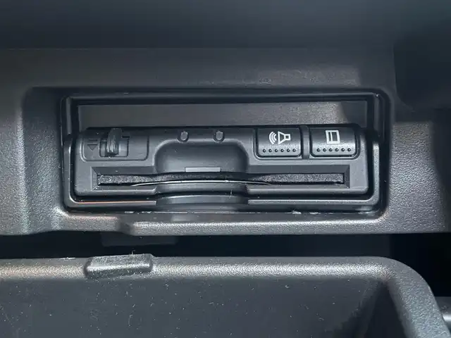 日産 セレナ ハイウェイスターVセレクションⅡ 愛知県 2019(平31)年 2.4万km ブリリアントホワイトパール  純正9インチナビ　/ プロパイロット/ CD DVD Blu-ray / フルセグTV Bluetooth USB SD FM AM / ハンズフリー両側パワースライドドア/ インテリジェントアラウンドビューモニター/ インテリジェントエマージェンシーブレーキシステム/ アダプティブクルーズコントロール/ アドバンスドライブアシストディスプレイ / ビルトインETC/ 前方ドライブレコーダー/ LEDオートヘッドライト/ オートハイビームシステム/ 純正フォグランプ/ 前後コーナーセンサー/ インテリジェントルームミラー/ 踏み間違い衝突防止アシスト/ 標識検知機能/ 車線逸脱防止支援システム / 電動パーキングブレーキ/ 純正フロアマット/ スーパーUVカット断熱ガラス/ 電動格納ウインカーミラー/ セカンドシートロールサンシェード/ ISOFIX/ 保証書/ 取扱説明書/ スマートキー/ スペアキー/ カードキー