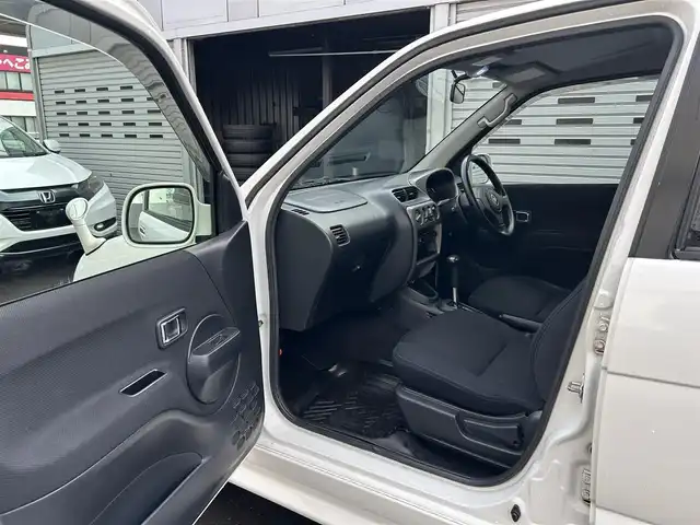 ダイハツ テリオス キッド カスタムL 道東・釧路十勝 2007(平19)年 6.8万km ホワイト 4WD/純正オーディオ/（CD・ラジオ）/社外AW付冬タイヤ/純正AW付夏タイヤ積込/フォグランプ/リモコンキー/純正サンバイザー/電動格納ミラー/社外フロアマット