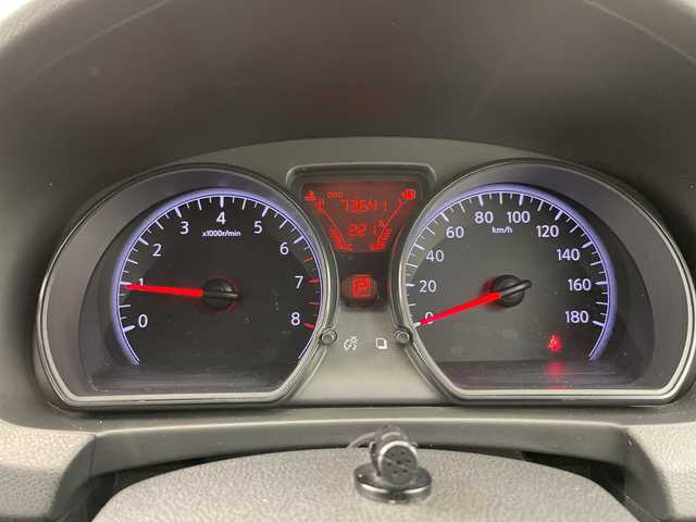 日産 ノート ライダー 道央・札幌 2013(平25)年 7.4万km ブリリアントホワイトパール ・4WD/・純正ディーラーナビ  /・BT/DVD/CD/SD/AUX/フルセグTV/・バックカメラ/・純正エンジンスターター/・LEDヘッドライト/・スマートキー×2/・電動格納ミラー/・ETC/・盗難防止装置/・LEDヘッドライト