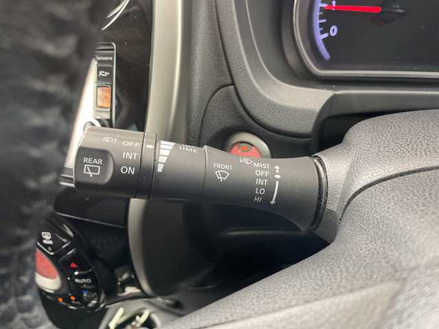 日産 ノート ライダー 道央・札幌 2013(平25)年 7.4万km ブリリアントホワイトパール ・4WD/・純正ディーラーナビ  /・BT/DVD/CD/SD/AUX/フルセグTV/・バックカメラ/・純正エンジンスターター/・LEDヘッドライト/・スマートキー×2/・電動格納ミラー/・ETC/・盗難防止装置/・LEDヘッドライト