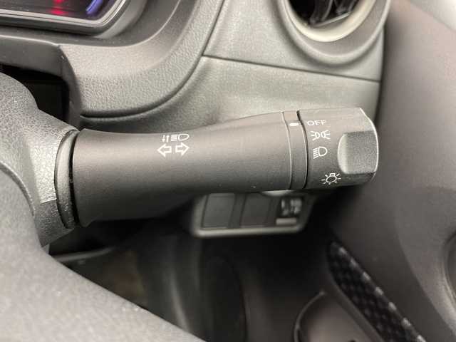 日産 ノート ライダー 道央・札幌 2013(平25)年 7.4万km ブリリアントホワイトパール ・4WD/・純正ディーラーナビ  /・BT/DVD/CD/SD/AUX/フルセグTV/・バックカメラ/・純正エンジンスターター/・LEDヘッドライト/・スマートキー×2/・電動格納ミラー/・ETC/・盗難防止装置/・LEDヘッドライト