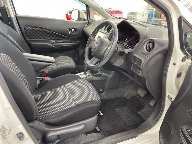 日産 ノート ライダー 道央・札幌 2013(平25)年 7.4万km ブリリアントホワイトパール ・4WD/・純正ディーラーナビ  /・BT/DVD/CD/SD/AUX/フルセグTV/・バックカメラ/・純正エンジンスターター/・LEDヘッドライト/・スマートキー×2/・電動格納ミラー/・ETC/・盗難防止装置/・LEDヘッドライト