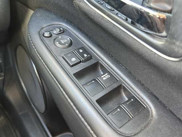 ホンダ ヴェゼル ハイブリッド X 静岡県 2014(平26)年 9.5万km ルーセブラックM 純正メモリナビ/・CD/・DVD/・フルセグＴＶ/・Bluetooth/・USB/・AM/・FM/主要装備/・衝突軽減/・レーンキープ/・クルコン/・バックカメラ/・ETC/・ドラレコ前後/・パドルシフト/・ステリモ/・LEDヘッドライト/・オートライト/・オートハイビーム/・フォグランプ/・純正フロアマット/・純正アルミホイール/・電動パーキングブレーキ/・オートホールド