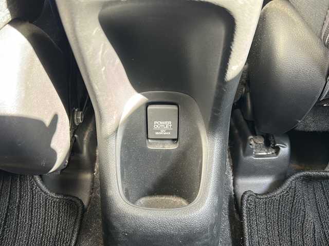 ホンダ ヴェゼル ハイブリッド X 静岡県 2014(平26)年 9.5万km ルーセブラックM 純正メモリナビ/・CD/・DVD/・フルセグＴＶ/・Bluetooth/・USB/・AM/・FM/主要装備/・衝突軽減/・レーンキープ/・クルコン/・バックカメラ/・ETC/・ドラレコ前後/・パドルシフト/・ステリモ/・LEDヘッドライト/・オートライト/・オートハイビーム/・フォグランプ/・純正フロアマット/・純正アルミホイール/・電動パーキングブレーキ/・オートホールド