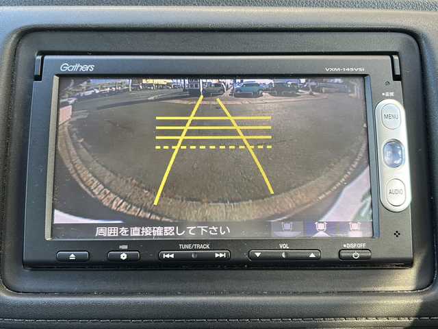 ホンダ ヴェゼル ハイブリッド X 静岡県 2014(平26)年 9.5万km ルーセブラックM 純正メモリナビ/・CD/・DVD/・フルセグＴＶ/・Bluetooth/・USB/・AM/・FM/主要装備/・衝突軽減/・レーンキープ/・クルコン/・バックカメラ/・ETC/・ドラレコ前後/・パドルシフト/・ステリモ/・LEDヘッドライト/・オートライト/・オートハイビーム/・フォグランプ/・純正フロアマット/・純正アルミホイール/・電動パーキングブレーキ/・オートホールド