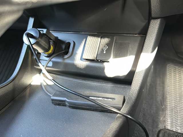 ホンダ ヴェゼル ハイブリッド X 静岡県 2014(平26)年 9.5万km ルーセブラックM 純正メモリナビ/・CD/・DVD/・フルセグＴＶ/・Bluetooth/・USB/・AM/・FM/主要装備/・衝突軽減/・レーンキープ/・クルコン/・バックカメラ/・ETC/・ドラレコ前後/・パドルシフト/・ステリモ/・LEDヘッドライト/・オートライト/・オートハイビーム/・フォグランプ/・純正フロアマット/・純正アルミホイール/・電動パーキングブレーキ/・オートホールド