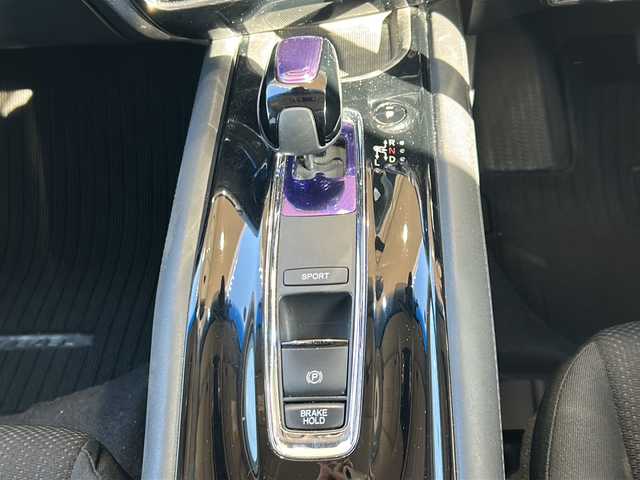 ホンダ ヴェゼル ハイブリッド X 静岡県 2014(平26)年 9.5万km ルーセブラックM 純正メモリナビ/・CD/・DVD/・フルセグＴＶ/・Bluetooth/・USB/・AM/・FM/主要装備/・衝突軽減/・レーンキープ/・クルコン/・バックカメラ/・ETC/・ドラレコ前後/・パドルシフト/・ステリモ/・LEDヘッドライト/・オートライト/・オートハイビーム/・フォグランプ/・純正フロアマット/・純正アルミホイール/・電動パーキングブレーキ/・オートホールド