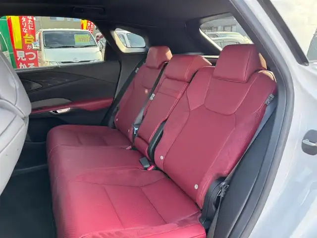 レクサス ＲＸ 350 Fスポーツ 滋賀県 2024(令6)年 0.4万km ホワイトノーヴァガラスフレーク ワンオーナー/パノラマルーフ（チルト&スライド式）/ルーフレール/デジタルインナーミラー/純正フロアマット/14インチタッチディスプレイオーディオplus/　コネクティッドナビ対応/　フルセグ Bluetooth AM FM /パノラミックビューモニター（床下透過表示機能付）/レザーシート（赤）/Lexus チームメイト/Lexus Safety Sense +/プリクラッシュセーフティ/レーンディパーチャーアラート/レーントレーシングアシスト/レーンチェンジアシスト/レーダークルーズコントロール/ブレードスキャン アダプティブハイビームシステム/ロードサインアシスト/発進遅れ告知機能/ドライバー異常時対応システム/ドライバーモニター連携/フロントクロストラフィックアラート/プロアクティブドライビングアシスト/ブラインドスポットモニター/クリアランスソナー/ナノイーX/ビルトインETC2.0/純正21インチアルミ/スマートキー×2/プッシュスタート/