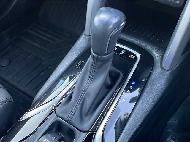 トヨタ カローラ クロス ハイブリッド Z 道北・旭川 2023(令5)年 2.3万km アティチュードブラックマイカ/プラチナホワイトパールマイカ /ワンオーナー　//４ＷＤ　//禁煙車　//寒冷地仕様　//10.5インチディスプレイオーディオPlus　//純正ナビ・フルセグ・ＢＴ//純正ドライブレコーダー（前後）//ハーフレザーシート//Ｄ席パワーシート//前席シートヒーター//全方位カメラ//トヨタチームメイト//パワーバックドア//ハンズフリーバックドア//社外１６インチアルミ冬タイヤ//純正１８インチアルミ夏積込（7分）//純正エンジンスターター//トヨタセーフティセンス//レーンデパーチャーアラート//ブラインドスポットモニター//プリクラッシュセーフティ//プロアクティブドライビングアシスト//リアクロストラフィックアラート//パーキングサポートブレーキ//リヤカメラディテクション//ロードサインアシスト//先行車発進お知らせ//レーダークルーズコントロール//オートマチックハイビーム//安心降車アシスト//ブレーキホールド//ステアリングヒーター//ＬＥＤヘッドライト//フォグライト・リアフォグライト//オートライト・オートワイパー//クリアランスソナー//ビルトインＥＴＣ2.0//社外ゴムマット//保証書・取説