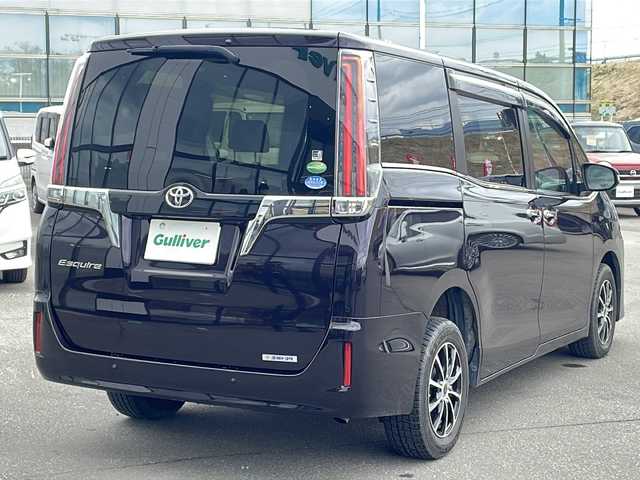トヨタ エスクァイア Gi 青森県 2019(令1)年 3.8万km ボルドーマイカメタリック ・４WD/・純正フルセグナビTV/・AM/FM/Bluetooth/CD/・D＋N席シートヒーター/・両側パワースライドドア/・寒冷地仕様/・クルーズコントロール/・USBソケット/・HDMIソケット/・レーンキープアシスト/・衝突軽減装置/・アイドリングストップ/・フリップダウンモニター/・純正ドアバイザー/・ステアリングリモコン/・ビルトインETC2.0/・純正フロアマット/・レザーシート/・8人乗り/・前後ドライブレコーダー/・保証書/・取扱説明書