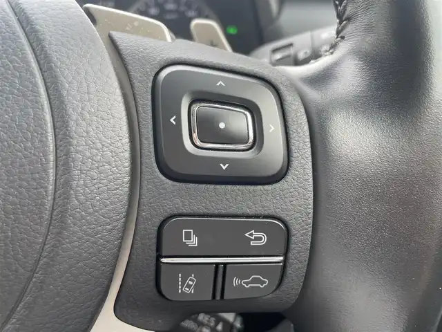 レクサス ＮＸ 300 スパイス&シック 東京都 2021(令3)年 2.5万km ソニッククォーツ ワンオーナー/Lexus Safety System +/・レーダークルーズコントロール/・AHS(アダプティブハイビームシステム）/・AHB(オートマチックハイビーム)/・PCS（プリクラッシュセーフティ）/・LTA（レーントレーシングアシスト）/・LDA（レーンディパーチャーアラート）/・PDA（プロアクティブドライビングアシスト）/・RSA (ロードサインアシスト)/LEXUS純正10.3インチナビ/・Bluetooth接続/・フルセグTV/パノラミックビューモニター/ガラスルーフ（パノラマルーフ）/アイドリングストップ/前後ドライブレコーダー（DC-DR652）/運転席シートメモリー機能/D/N席パワーシート/D/N席シートヒーター・エアシート/ステアリングヒーター/ETC2.0/純正フロアマット/純正18インチアルミホイール/スマートキー/スペアキー/保証書/取扱説明書