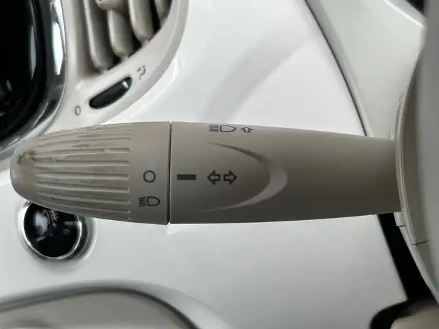 フィアット ５００ スーパーポップ コッチネッラ 富山県 2017(平29)年 7.2万km ボサノバホワイト 社外SDナビ/AM/FMラジオ/フルセグTV/DVD再生/アイドリングストップ/セミオートマ/マニュアルAC/ETC/本革巻きステアリング/ダブル＆サイドエアバッグ/盗難防止装置/火災防止装置