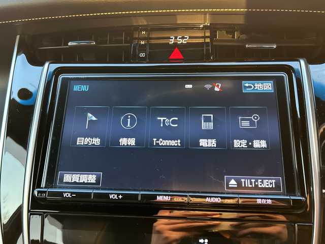 トヨタ ハリアー プレミアム 埼玉県 2017(平29)年 4.4万km ホワイトパールクリスタルシャイン 純正ナビ /(AM/FM/Bluetooth/フルセグ/DVD/CD/SD)/ETC　/バックカメラ　/ドラレコ/モデリスタエアロ　/4WD/積込純正AW19インチ(サマー)4本　/レーダー探知機　/イモビライザー　/パワーシート　/レーンキープアシスト　/電格ミラー　/アイドリング　/ISOFIX　/純正フロアマット/TRC/フォグランプ/LEDライト/プッシュスタート/パワーバックドア/オートライト/オートハイビーム/クルコン/ステアリングスイッチ/ドアバイザー/パワーステアリング/パワーウィンドウ/保証書/取扱説明書/スペアキー1本