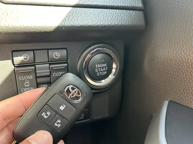 トヨタ ルーミー カスタムG 鹿児島県 2023(令5)年 2.9万km パールホワイトⅢ ワンオーナー/社外ディスプレイオーディオ/　　BT/フルセグ/アラウンドビューモニター/両側パワスラ/レーダークルーズコントロール/LEDヘッドライト/純正14インチアルミホイール/アイドリングストップ/スマートキー/ビルトインETC