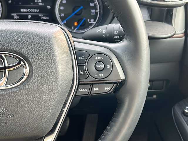 トヨタ ハリアー ハイブリッド Z レザーパッケージ 愛知県 2021(令3)年 6.4万km ホワイトパールクリスタルシャイン /禁煙車//ワンオーナー//メーカー12.3インチナビ//JBLプレミアムサウンド//フルセグTV//Bluetooth//USB・AUX//FM・AM//ビルトインETC2.0//デジタルインナーミラー（前後録画機能付き）//トヨタセーフティセンス//プリクラッシュセーフティ//レーントレーシングアシスト//ブラインドスポットモニター//前後クリアランスソナー//アダプティブハイビームシステム//リアクロストラフィックアラート//レーダークルーズコントロール//パワーバックドア//黒本革シート//D/N席パワーシート（D席メモリ）//D/N席シートヒーター・シートベンチレーション//ステアリングヒーター//電動チルト＆テレスコピックステアリング//電動パーキング//ブレーキホールド//純正フロアマット//純正ドアバイザー//LEDオートライト//ISOFIX//スマートキー×2//取扱説明書//保証書