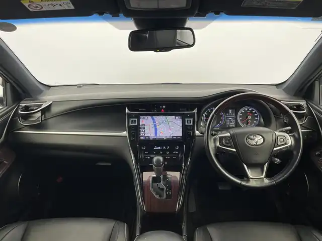 トヨタ ハリアー プレミアム 大分県 2014(平26)年 9.3万km ホワイトパールクリスタルシャイン 社外9型ナビ/（CD/DVD/SD/BT/フルセグ）/社外9型フリップダウンモニター　PCH-RM955/バックカメラ/Toyota　Safety　Sense/・プリクラッシュセーフティ/・レーンディパーチャーアラート/・アダプティブハイビームシステム/・レーダークルーズコントロール/プッシュスタート/スマートキー2本/電動リアゲート/パワーシート/コーナーセンサー/ステアリングリモコン/電動ウィンカーミラー/ステアリングリモコン/フォグランプ