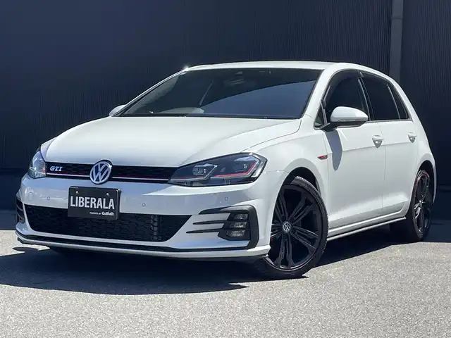 フォルクスワーゲン ゴルフ ＧＴＩ ダイナミック 香川県 2018(平30)年 4.4万km ピュアホワイト プリクラッシュブレーキシステム/レーンアシスト/ブラインドスポットモニター/純正ナビ/BT/USB/AUX/地デジ/AppleCarPlay/MirrorLink/ACC/スマートキー/パドルシフト/バックカメラ/F/Rコーナーセンサー/LEDヘッドライト/革巻きステアリング/ウィンカーミラー/オートライト/純正18インチアルミ