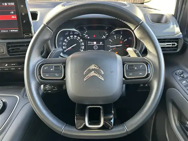 シトロエン シトロエン ベルランゴ シャイン ブルーHDi XTRパック 福岡県 2023(令5)年 1.6万km ガンＭ ワンオーナー/禁煙車/ＡＣＣ/パノラマルーフ/アクティブセーフティブレーキ/ＡＣＣ/ＢＳＭ/ＬＫＡ/純正ディスプレイオーディオ/ＢＴ／ＣａｒＰｌａｙ／ＤＴＶ/バックカメラ/サイドカメラ