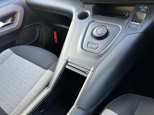 シトロエン シトロエン ベルランゴ シャイン ブルーHDi XTRパック 福岡県 2023(令5)年 1.6万km ガンＭ ワンオーナー/禁煙車/ＡＣＣ/パノラマルーフ/アクティブセーフティブレーキ/ＡＣＣ/ＢＳＭ/ＬＫＡ/純正ディスプレイオーディオ/ＢＴ／ＣａｒＰｌａｙ／ＤＴＶ/バックカメラ/サイドカメラ