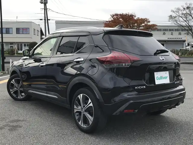 日産 キックス X 鳥取県 2020(令2)年 3.1万km ピュアブラック 純正9インチナビ/フルセグ/CD/DVD/BT/USB/アラウンドビューモニター/ドライブレコーダー・ETC/プロパイロット/エマージェンシーブレーキ/レーンキープアシスト/クリアランスソナー/ハーフレザーシート/前席シートヒーター/LEDヘットライト/フォグライト/純正17インチアルミホイール/ルーフレール/プッシュエンジンスタート/フロアマット・ドアバイザー
