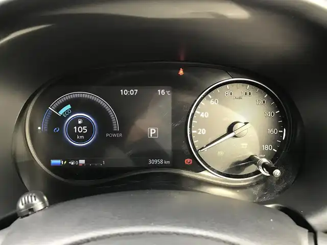 日産 キックス X 鳥取県 2020(令2)年 3.1万km ピュアブラック 純正9インチナビ/フルセグ/CD/DVD/BT/USB/アラウンドビューモニター/ドライブレコーダー・ETC/プロパイロット/エマージェンシーブレーキ/レーンキープアシスト/クリアランスソナー/ハーフレザーシート/前席シートヒーター/LEDヘットライト/フォグライト/純正17インチアルミホイール/ルーフレール/プッシュエンジンスタート/フロアマット・ドアバイザー