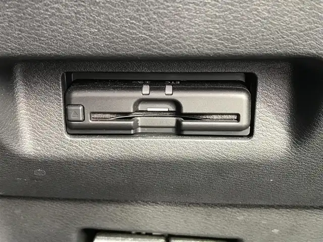 日産 キックス X 鳥取県 2020(令2)年 3.1万km ピュアブラック 純正9インチナビ/フルセグ/CD/DVD/BT/USB/アラウンドビューモニター/ドライブレコーダー・ETC/プロパイロット/エマージェンシーブレーキ/レーンキープアシスト/クリアランスソナー/ハーフレザーシート/前席シートヒーター/LEDヘットライト/フォグライト/純正17インチアルミホイール/ルーフレール/プッシュエンジンスタート/フロアマット・ドアバイザー