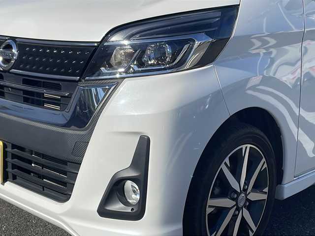 日産 デイズ ルークス HWS X Vセレクション 宮城県 2018(平30)年 3万km ホワイトパール メモリナビ/フルセグテレビ/アラウンドビューモニター/プッシュスタート/両側パワースライドドア/ETC/ドライブレコーダー