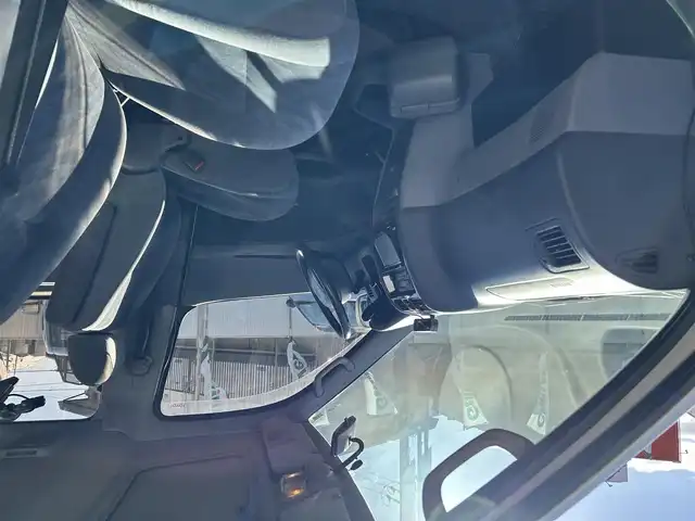 トヨタ グランビア G クルージングセレクション 岡山県 1998(平10)年 16.4万km ホワイトパールマイカ/ライトグレイッシュローズMP 登録時走行距離163982km/社外後席モニター/サンルーフ/社外SDナビ/(AM/FM/BT/TV/DISC)/バックカメラ/ETC/電動格納ミラー/リモコンキー/社外16インチアルミホイール/キセノンヘッドライト/パワーステアリング/パワーウィンドウ