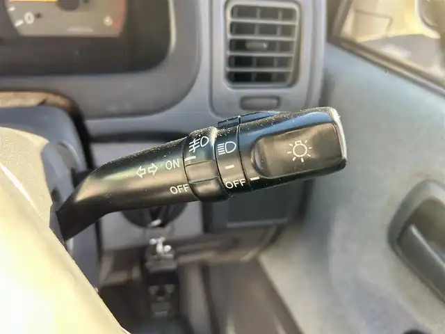 トヨタ グランビア G クルージングセレクション 岡山県 1998(平10)年 16.4万km ホワイトパールマイカ/ライトグレイッシュローズMP 登録時走行距離163982km/社外後席モニター/サンルーフ/社外SDナビ/(AM/FM/BT/TV/DISC)/バックカメラ/ETC/電動格納ミラー/リモコンキー/社外16インチアルミホイール/キセノンヘッドライト/パワーステアリング/パワーウィンドウ